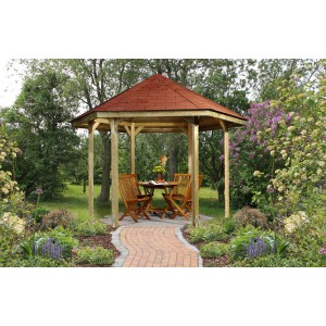 Weka Pavillon 656 mit roten Dachschindeln im Garten, mit Tisch und Stühlen.