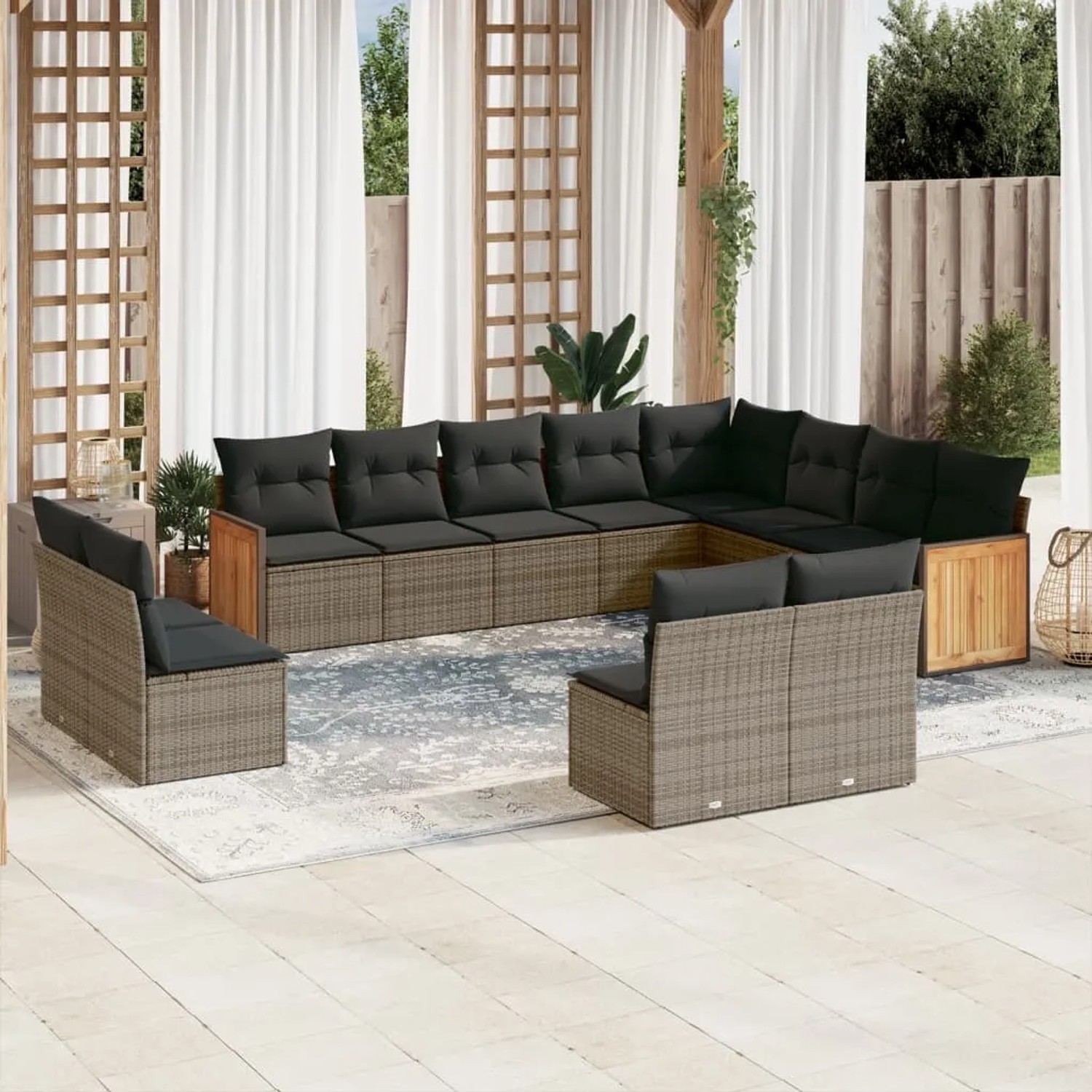 Graue 12-tlg. vidaXL Garten-Sofagarnitur aus Polyrattan mit dunklen Kissen.