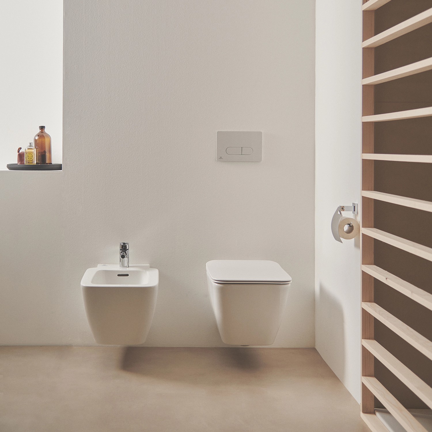 Ideal Standard Wand-WC Strada II, spülrandlos mit AquaBlade Technologie, in Weiß.