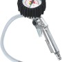 Einhell Reifenfüller mit Manometer aus dem 5-tlg. Druckluftset Profi.