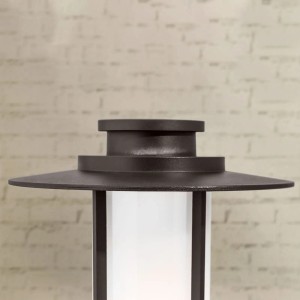 Detailaufnahme: Moderne Orion LED Wegeleuchte in Mokka, ideal für stilvolle Außenbeleuchtung.