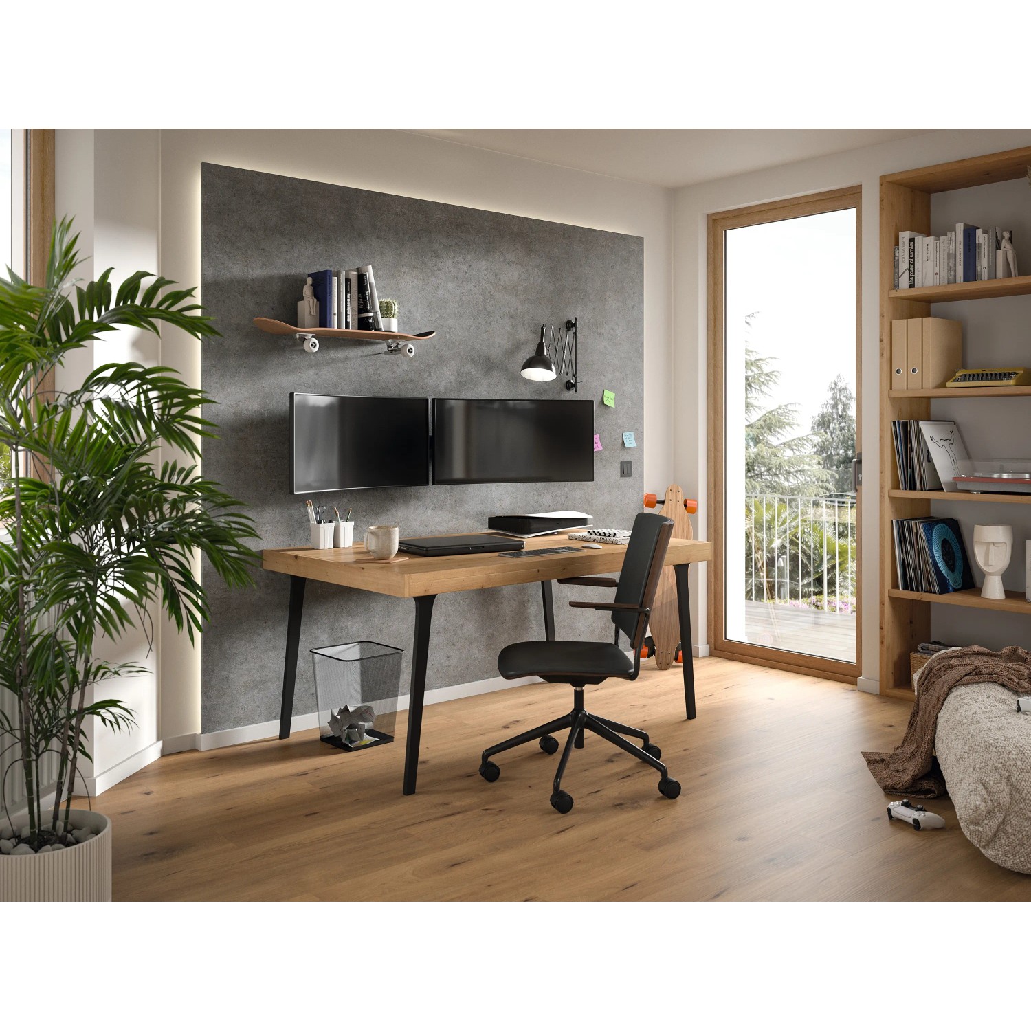 Modernes Arbeitszimmer mit Egger DecoWall Rovigo Beton als Wandpaneel hinter Schreibtisch und Monitoren.