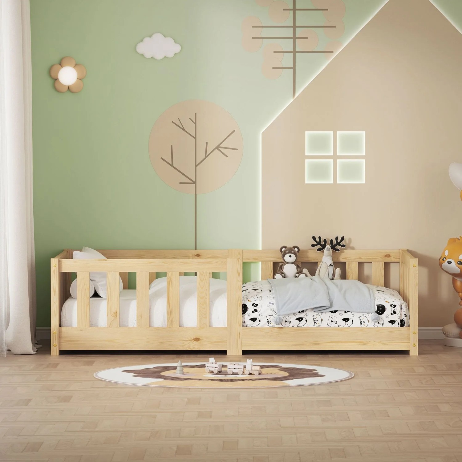 Kinderbett aus hellem Kiefernholz 70x140 cm mit Matratze und Rausfallschutz in Kinderzimmer-Umgebung.