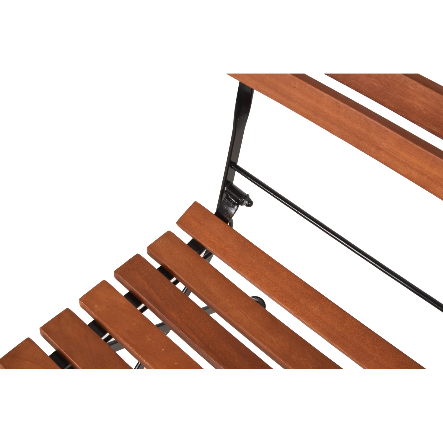 Detailansicht Gartenmöbel-Set Wien: Teakholz-Tisch mit schwarzem Metallgestell.