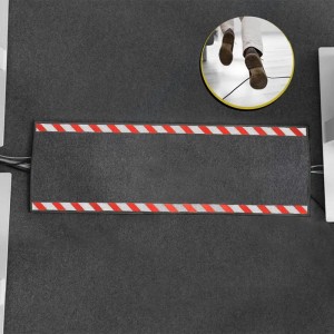 Karat Kabelmatte 40x120cm, rot-weiße Warnumrandung, Kabelschutz & Rutschhemmung für mehr Sicherheit.