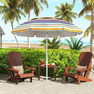 COSTWAY Sonnenschirm Strand, 179 cm, mit bunten Streifen und zwei Holzstühlen am Strand.