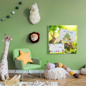 Weiße Magnettafel 50x50 cm mit Hasen-Motiv als Wanddekoration, inklusive Magnete.