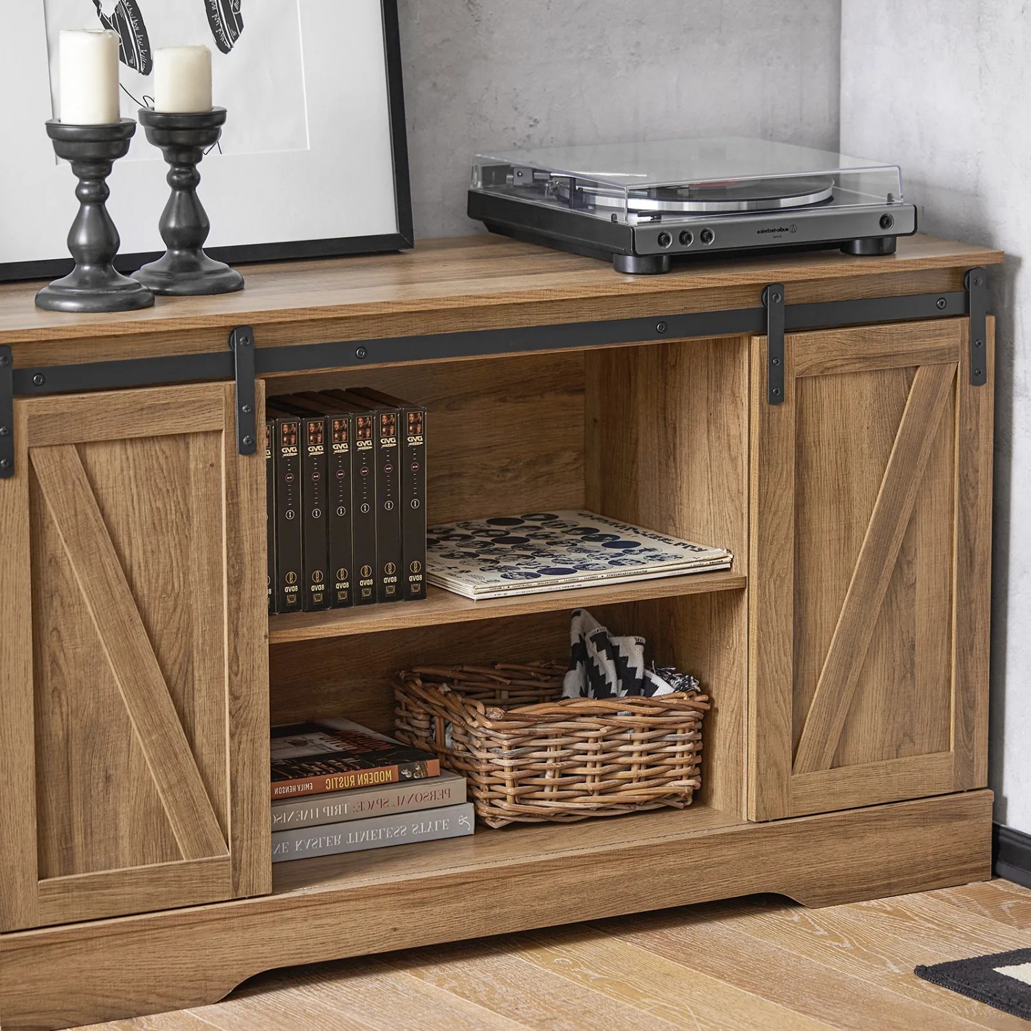 SoBuy Sideboard FSB60-BR im Landhausstil, brauner Wohnzimmerschrank mit Schiebetüren.