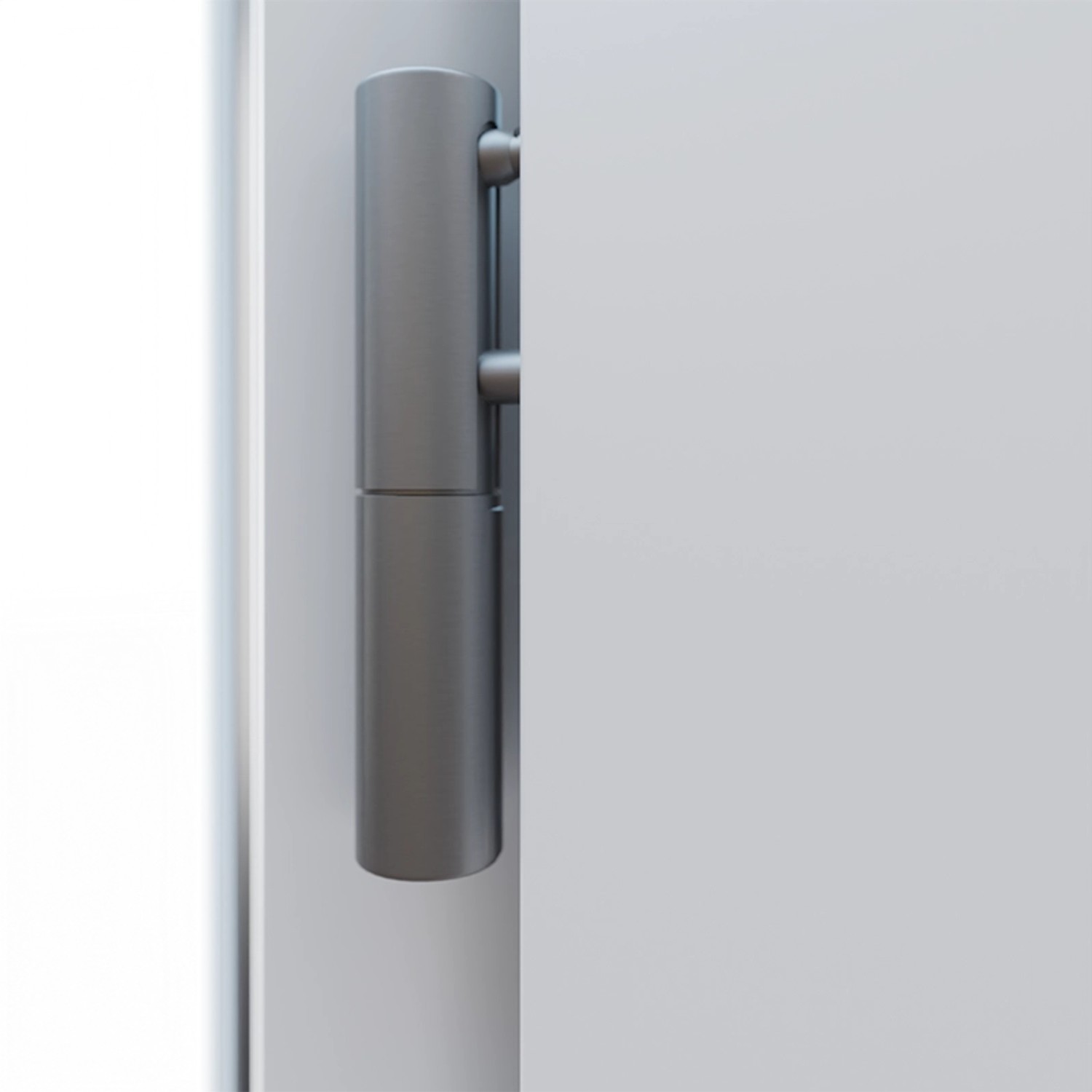 Detailansicht: Weiße FM Tür AS68 mit Edelstahlbeschlägen und Glasausschnitt.