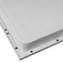 Detailansicht des weißen LUXULA LED Panels 62x62 cm für Rasterdecken. Büro Deckenleuchte.