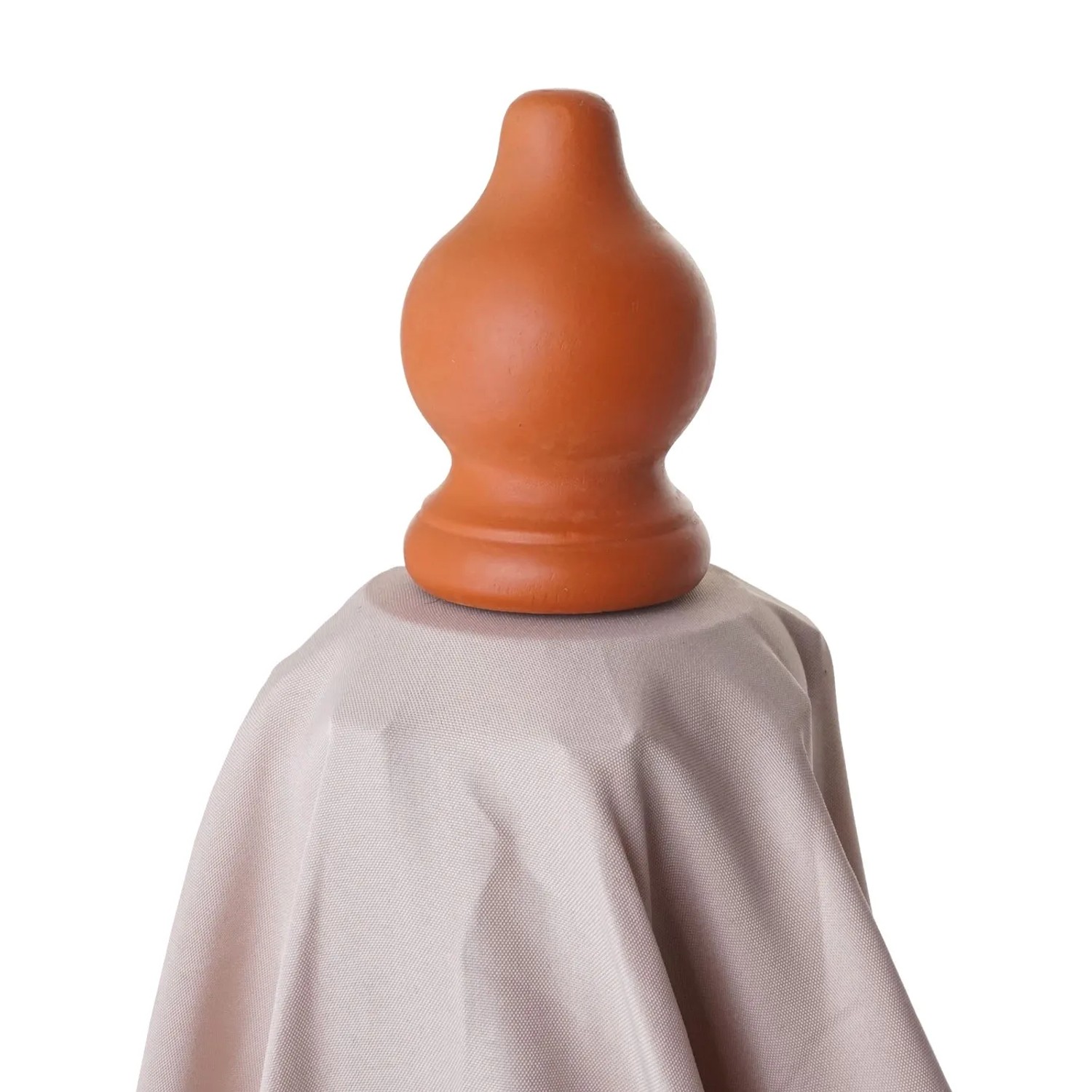 Detailaufnahme: Creme-farbener MCW Sonnenschirm Lissabon mit Holz-Abschluss.