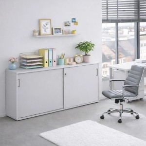 Schildmeyer Schiebetürenschrank Serie 1500, lichtgrauer Aktenschrank mit Schiebetüren.