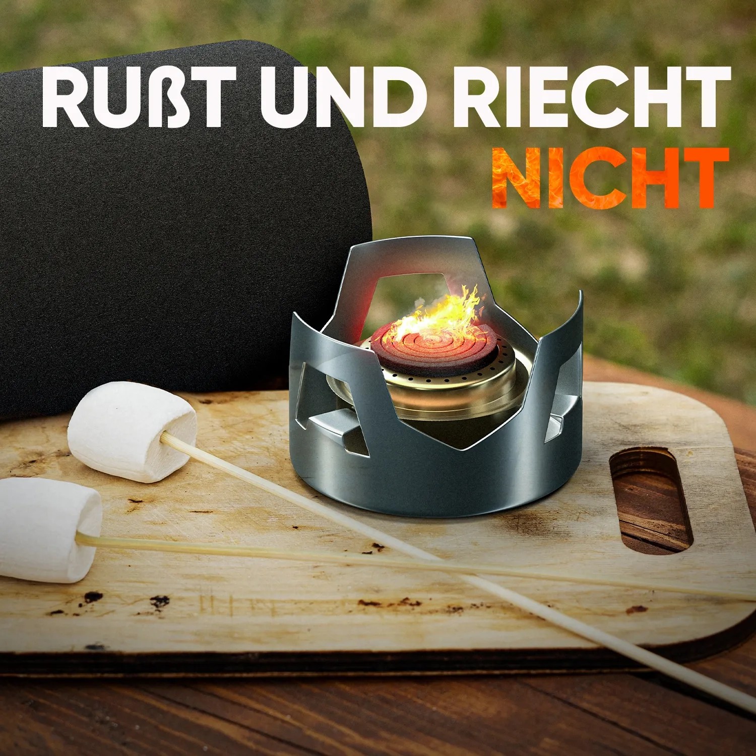 Evocamp Feuerfeste Unterlage 100x100cm mit Grill und Marshmallows auf Holzbrett.