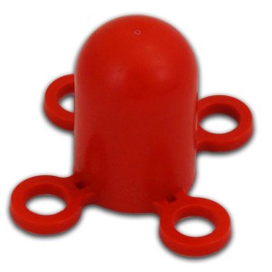 Detailaufnahme: Roter Kettenpfosten Lugano Aufsatz mit Ösen für Baustellenabsicherung.