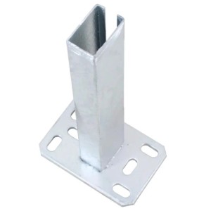 Lange, verzinkte Galaflor Bodenplatte für 60x40mm Zaunpfosten. Robuster Metall Pfostenträger mit Fußplatte und Löchern.