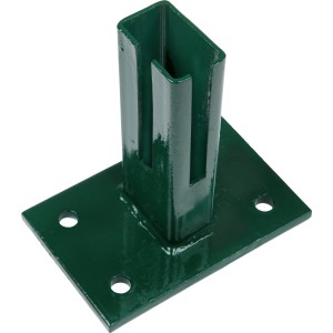 Grüne Bodenplatte 10x15 cm für Pfostenaufnahme im Zaunbau.