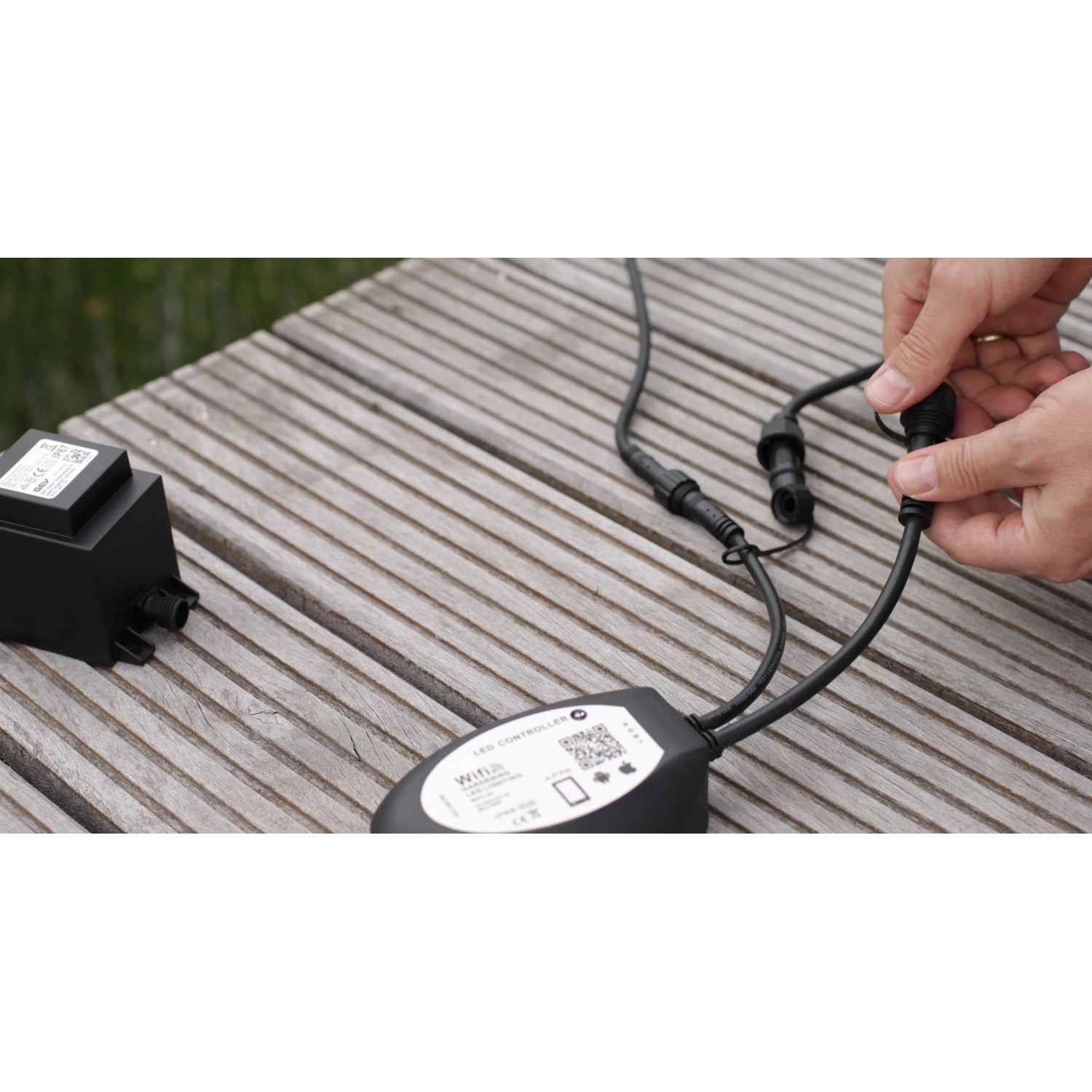Heissner WIFI-RGB-Controller für Teichbeleuchtung, mit App steuerbar, für farbige Lichteffekte.