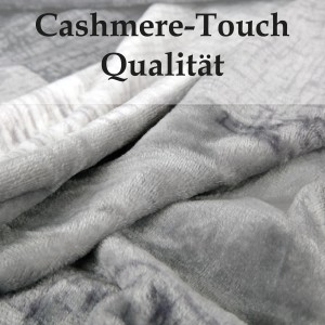 Nahaufnahme der grauen Bestlivings Kuscheldecke 150x200 cm Flanell Cross Check.
