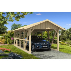 Skan Holz Carport Schwarzwald mit Abstellraum und Auto. Naturholz-Carport mit Satteldach.