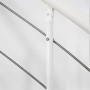 Detailaufnahme: Weiße Minka Spindeltreppe Venezia mit Edelstahl-Untergurten und Holzhandlauf.