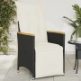 Verstellbarer Gartensessel aus schwarzem Rattan mit cremeweißen Kissen von vidaXL.