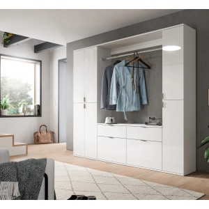 Inn.Furn Garderobenschrank SystemX, weiß hochglanz, 212 cm breit, mit Fächern und Kleiderstange.
