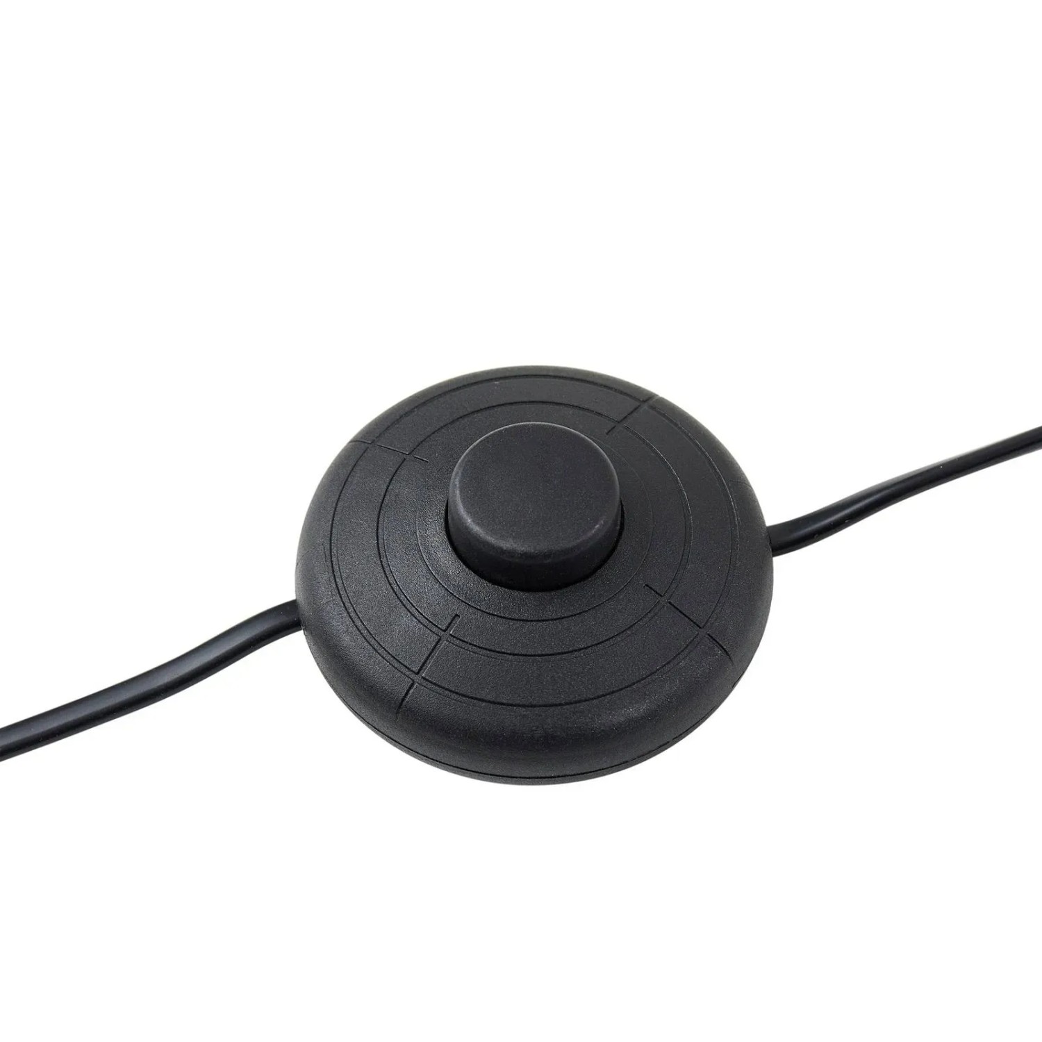Detailaufnahme des Fußschalters der schwarzen Lindby LED Stehlampe Pajaro.