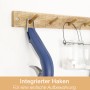 Bona Spray Mop für geölte Böden mit Haken zur Aufbewahrung an einer Garderobe.