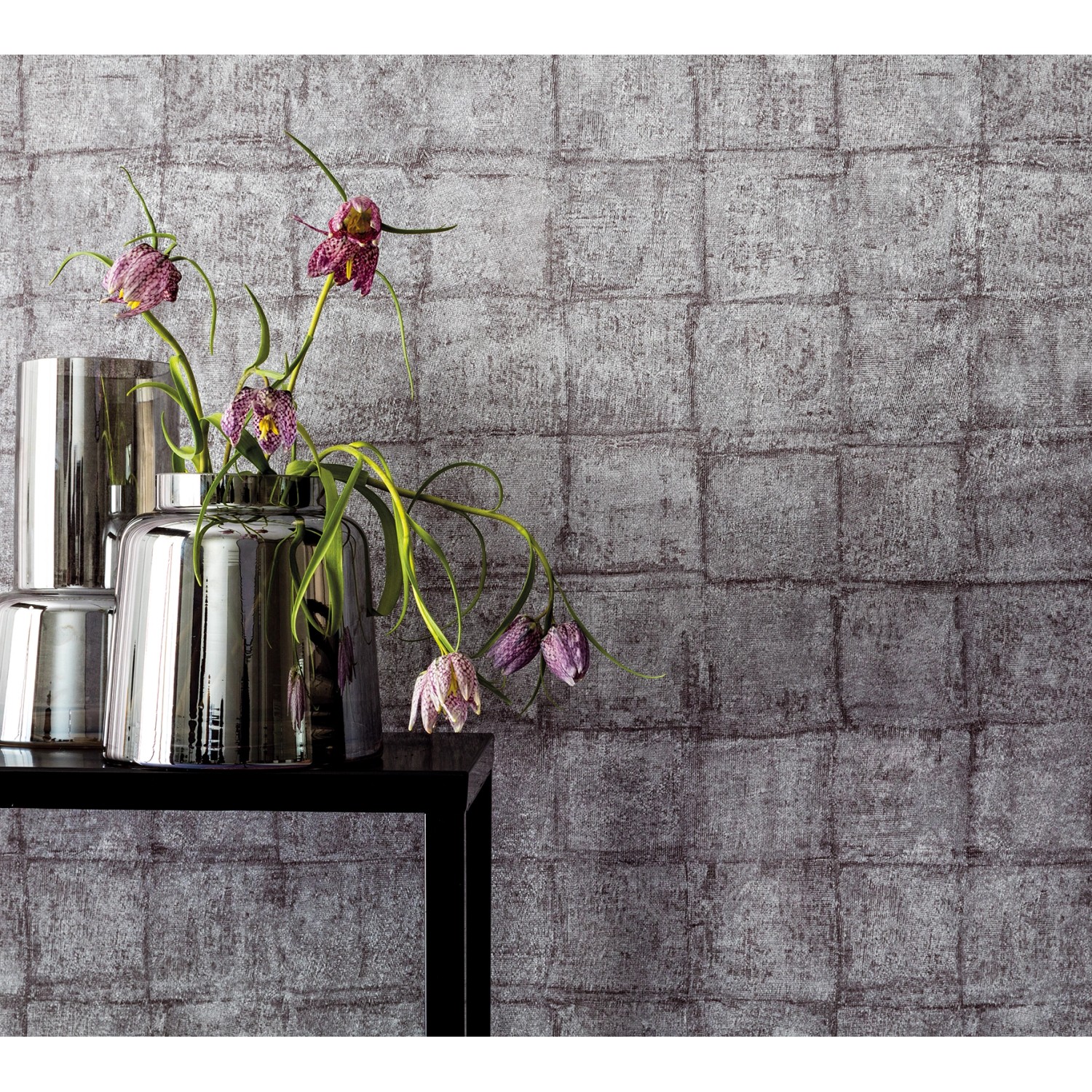 Marburg Vliestapete mit grafischen Quadraten in Braun-Weiß. Dekorative Tapete für Wohnräume.