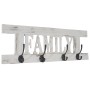 Weiße MCW Wandgarderobe im Shabby-Look mit 4 Haken und "Family" Schriftzug.