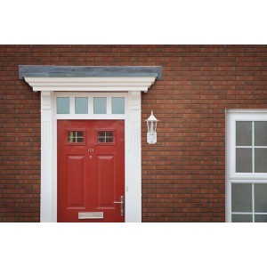 Wand mit Elabrick Verblendern Gdansk in Rot, Tür und Fenster