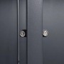 Nahaufnahme der anthrazitfarbenen FM-SOLAR Mülltonnenbox aus Metall mit silbernen Befestigungen. Detail der robusten Konstruktion.