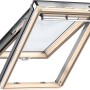 Velux Klapp-Schwingfenster GPL MK08, 78x140 cm, klar lackiert, geöffnet.