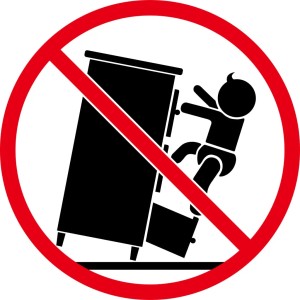 Warnhinweis: Bücherregal vor dem Umkippen sichern, um Kinder zu schützen.