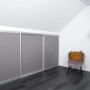 Kniestock-Baupaket mit Schiebetüren in Silber/Taupe im Dachgeschoss.
