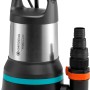 Gardena Klarwasser-Tauchpumpe 11000 Aquasensor mit Edelstahlgehäuse und Schlauchanschluss.