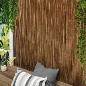 Sol Royal SolVision W79 Weiden-Sichtschutzzaun auf Balkon. Braune Naturweide, mit Draht stabilisiert, für Privatsphäre.
