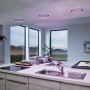 Moderne Küche mit drei smarten, dimmbaren LED-Einbauspots Fueva-Z in Nickelfarben Matt.
