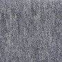 Nahaufnahme einer hellgrauen Stufenmatte aus Nadelvlies. Zeigt die feine, strukturierte Oberfläche des Materials.