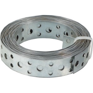 Verzinktes Lochband, 20 mm breit, 3 m lang, aufgerollt.