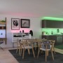 Wohnraum mit Paulmann SimpLED LED Strip COB, mehrfarbig, als Stimmungslicht eingesetzt.
