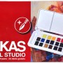 Lukas Aquarell Studio Reiseset mit 24 Aquarellfarben im Malkasten.