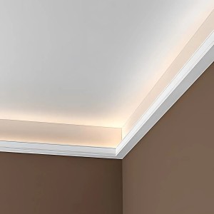 Weiße PROFHOME Eckleiste für indirekte Beleuchtung an Decke und Wand.
