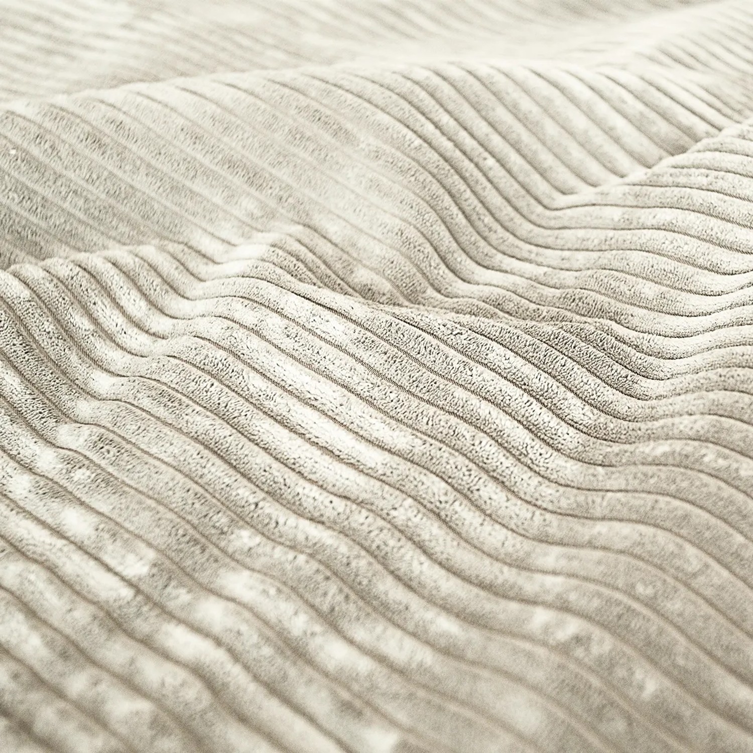 Detailaufnahme der beigen Knuffelwuff Hundematte Timor Cord (100x70cm).