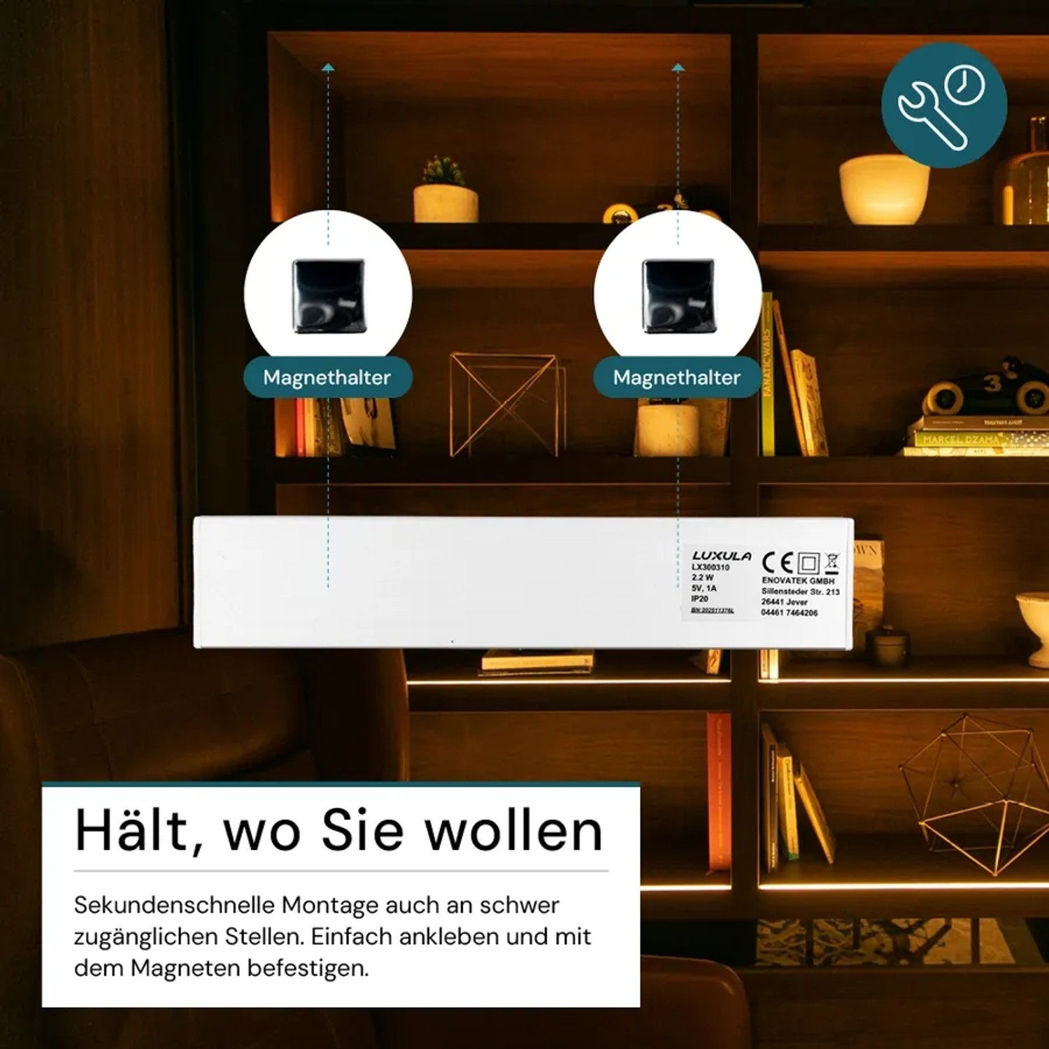 LUXULA LED Unterbauleuchte Akku, silberne Küchenleiste mit Magnetbefestigung an einem Regal.