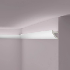Weiße NOEL & MARQUET Eckleiste IL1 für indirekte Beleuchtung an Decke und Wand.