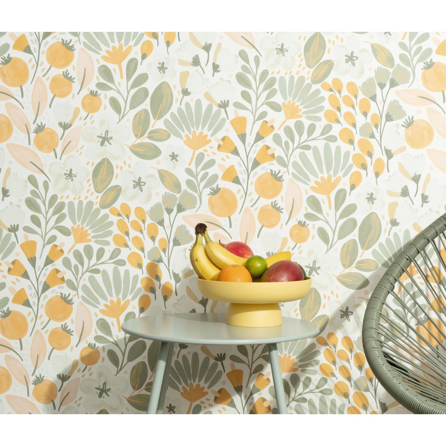 Erismann Vliestapete La Terrasse Jardin Poetique, beige-grünes Blumenmuster.