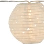 Solar Lichterkette Fiuggi mit 24 weißen Lampions und warmweißen LEDs.