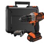 Black+Decker Multievo Akku-Multifunktionswerkzeug-Set MT218K mit Koffer, Ladegerät und Bohrschrauber-Kopf.