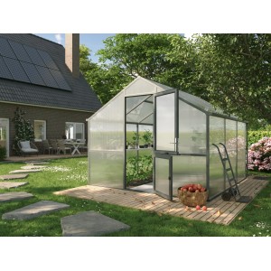 KGT Gewächshaus Nelke III in Anthrazit-Grau (2,97x3,23m) mit geöffneter Tür im Garten.